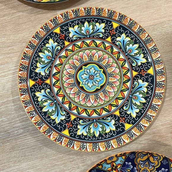 Set or 3 Decorative porcelain Handpainted Plates by Vancasso - Picture 3 of 5